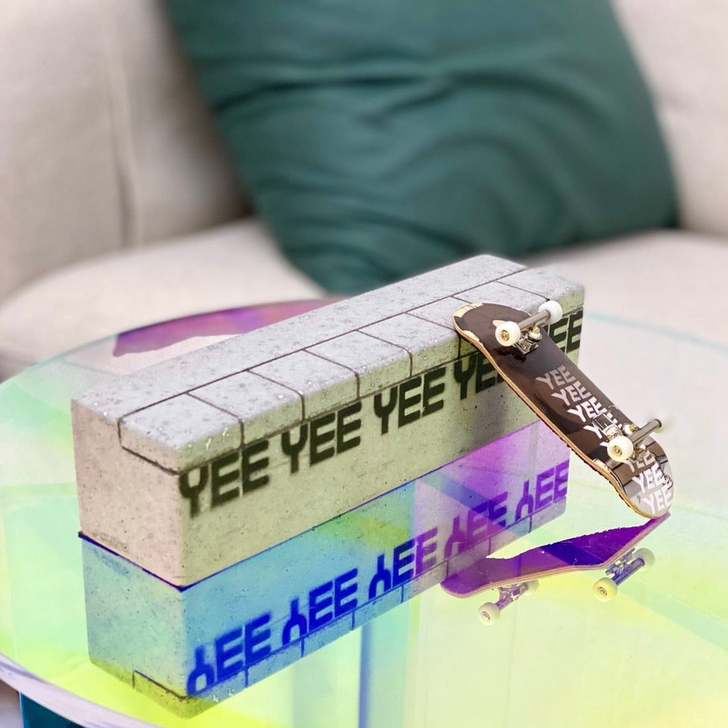 Yee - Beer Bear Fingerboard Deck