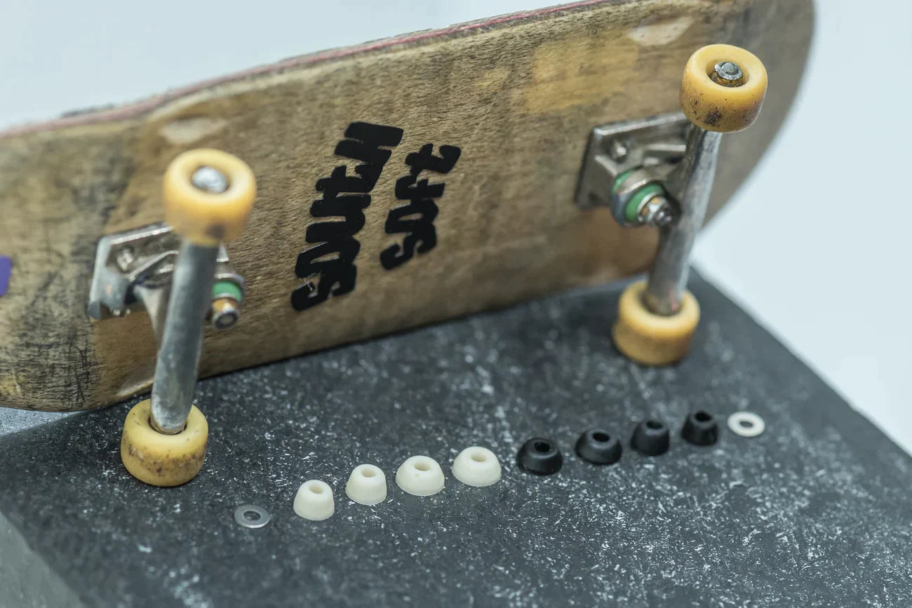 Dynamics Trucks - Black